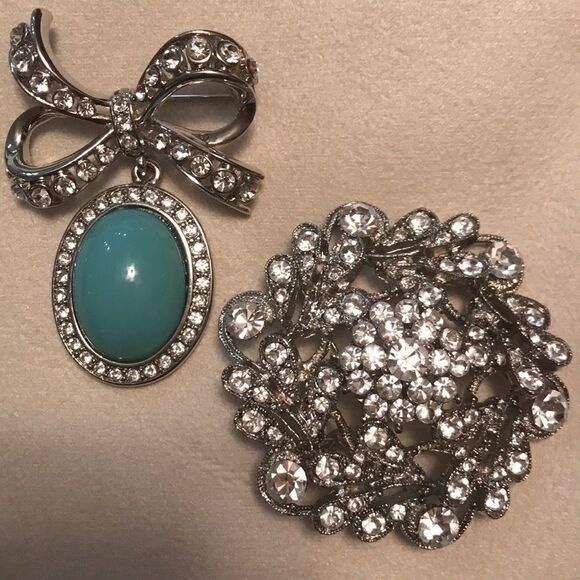 Crystal Brooch Set!!  - Picture 1 of 8